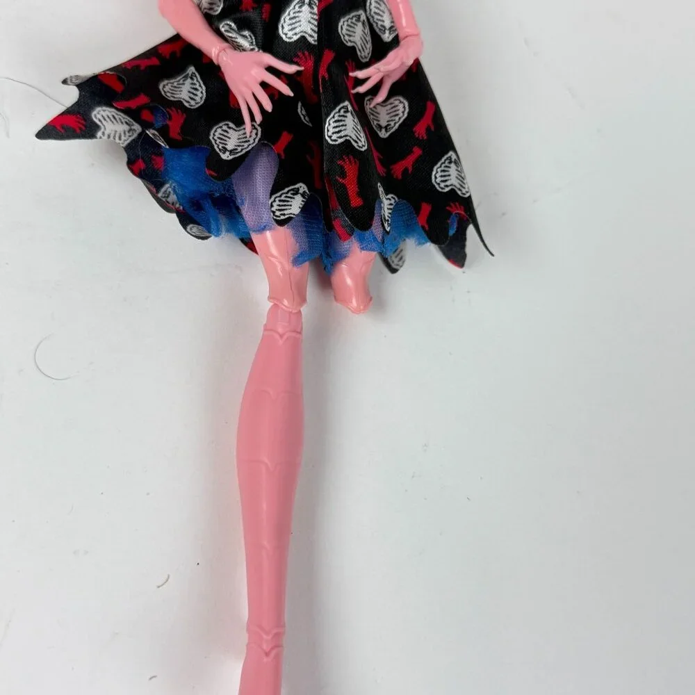 Monster High Doll Lot Of 4 Jinafire Ghouls Draculaura & Creepateria For Repair